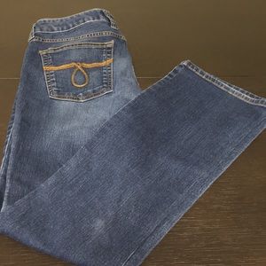 Lucky brand jeans! Style Lola boot! Size 2/26